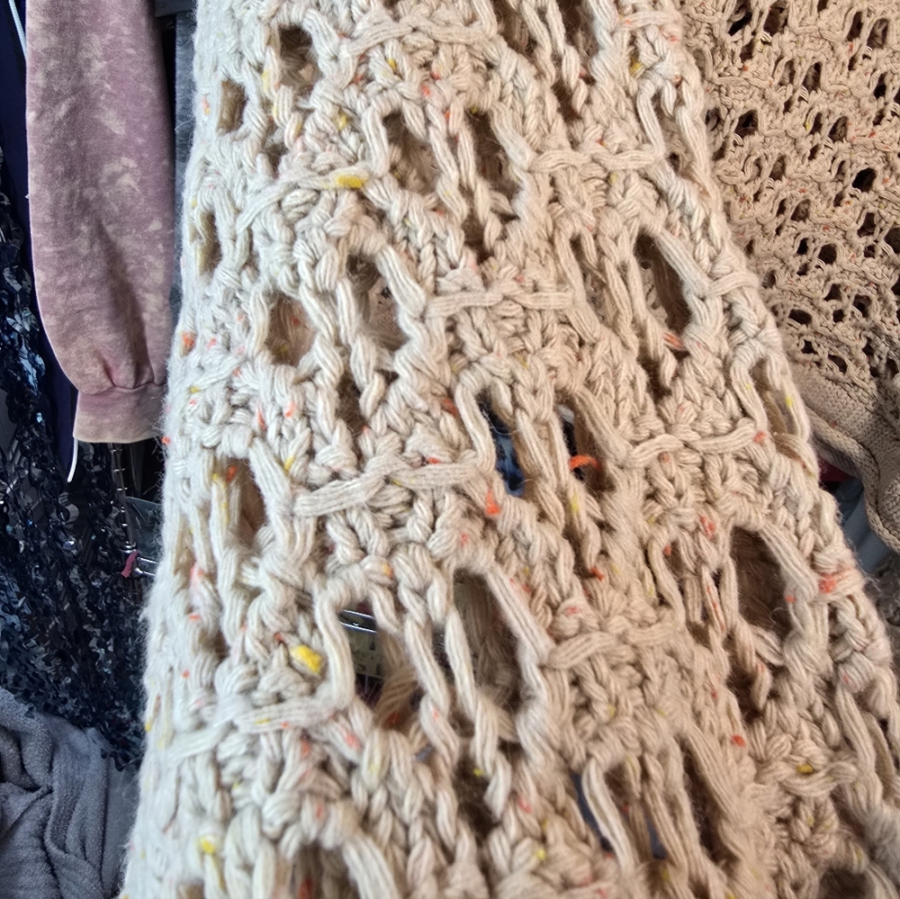 #0569 🧜♀️ L/XL ZENANA Lt Mocha Sweater w/Speckles 30-33ptp 22L Balloon Slvs - Picture 13 of 16